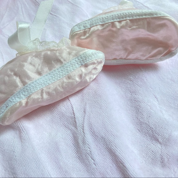 Girls New Born Satin Slip on Baby Shoes sz 1 - Picture 6 of 7